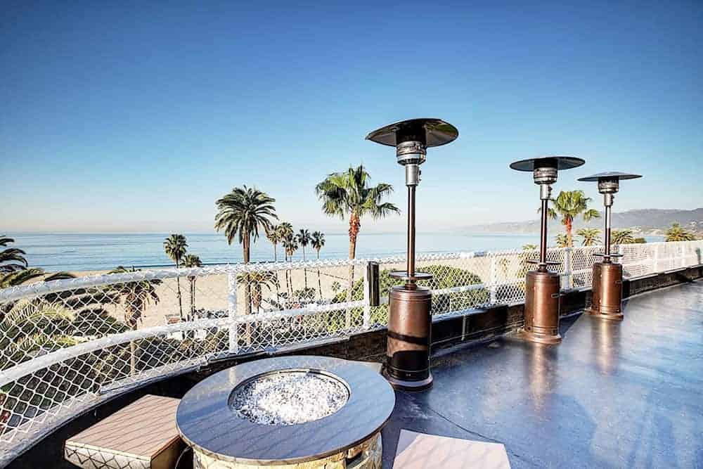 Views from Onyx, rooftop bar at the Shangri La